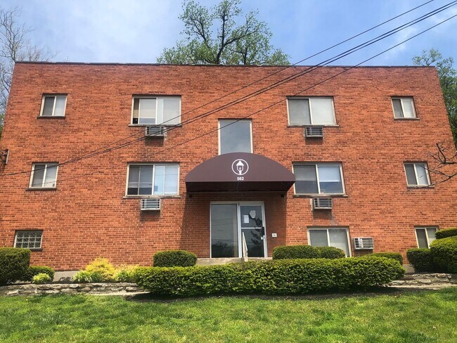 Building Photo - 562 Lowell Ave