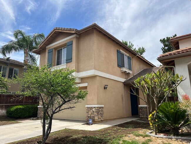 Building Photo - 3 bedroom, 2.5 bath Home for Rent in the Riverwalk