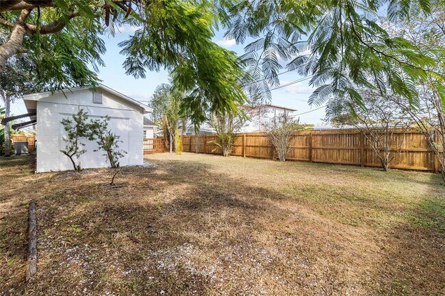 Building Photo - 452 45th Ave N