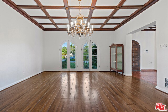 Building Photo - 711 N Linden Dr