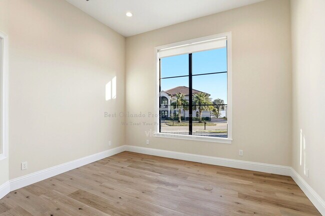 Building Photo - 705 Largovista Dr