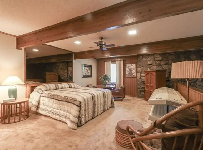 Building Photo - 3 Bed / 4.5 Bath - 3902 sq. feet!