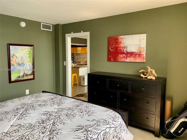 Building Photo - 3000 Marcos Dr