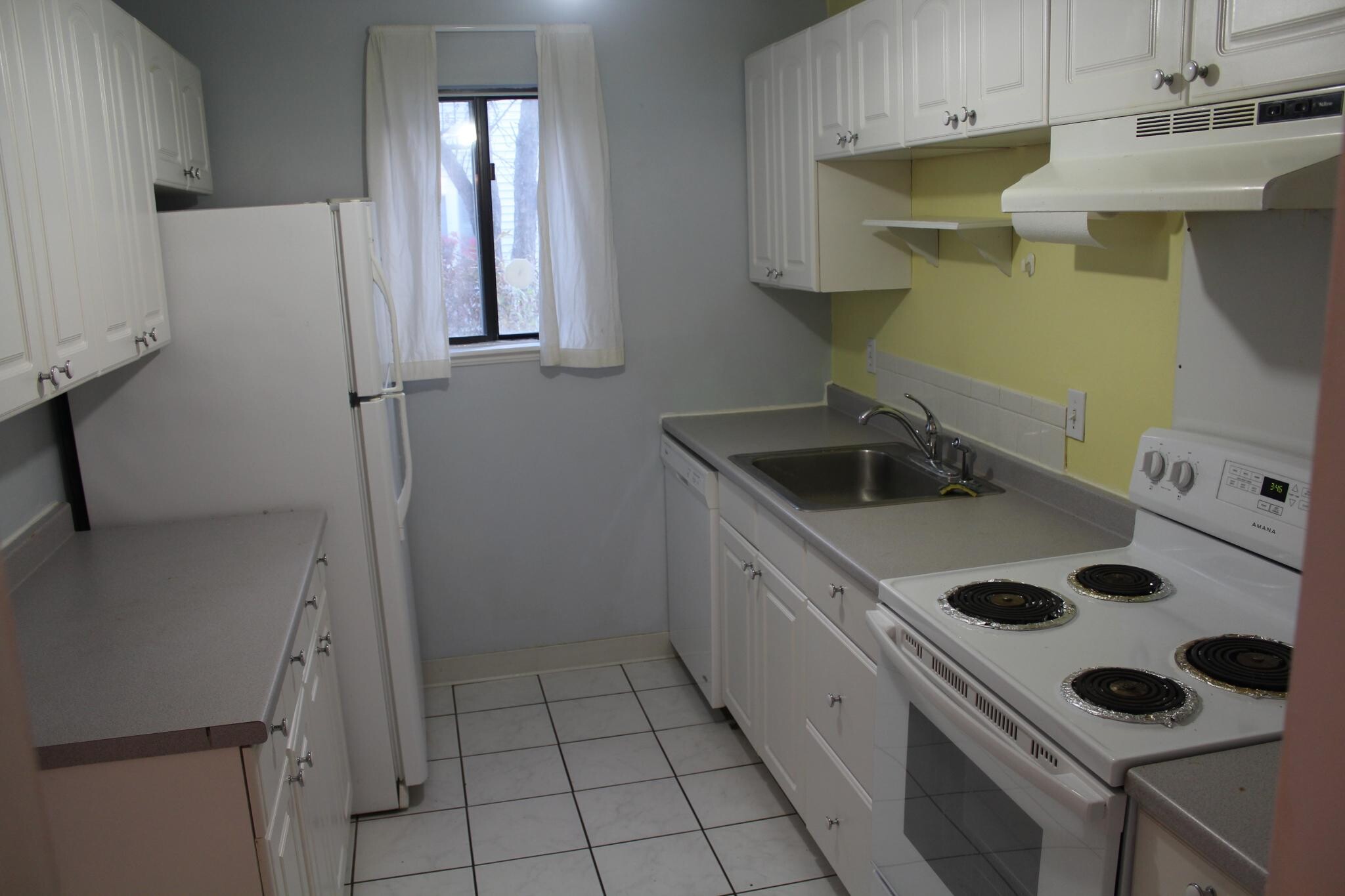 Building Photo - 10 Village Brook Ln