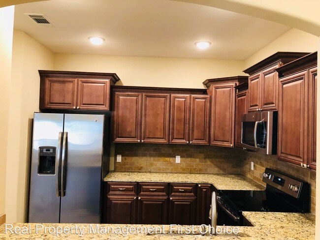 Building Photo - 9800 Mylea Cir