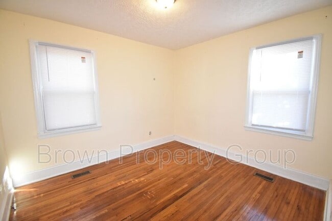 Building Photo - 618 Pearl St