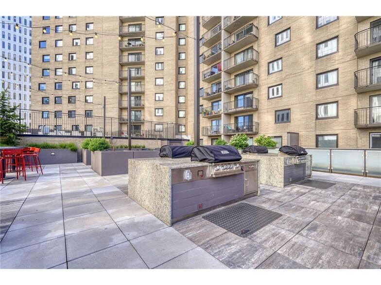 Building Photo - 121 Washington Ave S