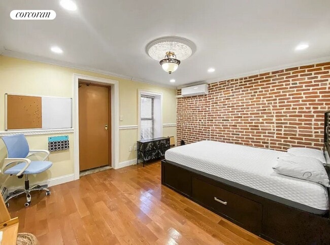 Building Photo - 245 W 134th St