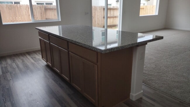 Building Photo - 6064 Sunscape Wy