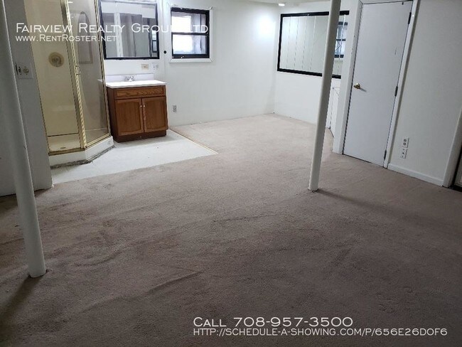 Building Photo - 1 bedroom in East Hazel Crest IL 60429