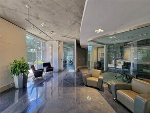 Building Photo - 1901 Post Oak Blvd