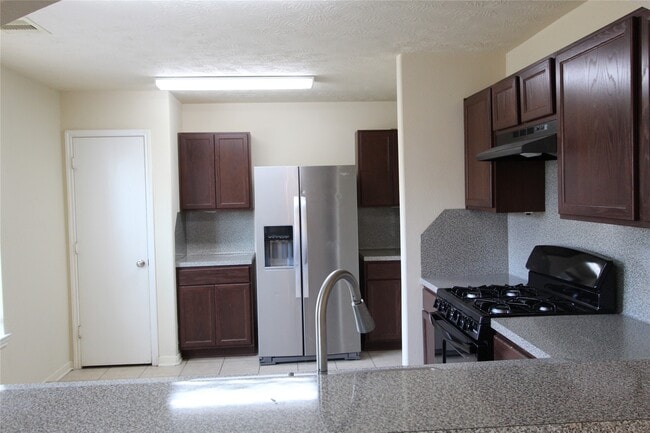 Building Photo - 5707 Saluda Creek Ln