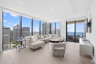 Building Photo - 1010 Brickell Ave