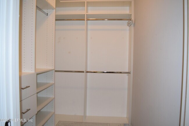 Building Photo - 247 Amistad Dr