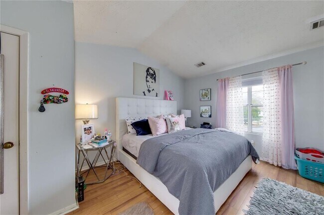 Building Photo - 6638 Witherington Ct NW