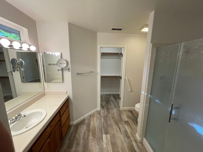 Building Photo - 3 bedroom 2 bath, Mission Ranch Neighborhood, Turnkey ready to move in.