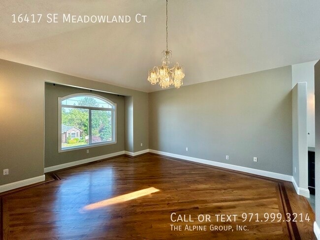 Building Photo - 16417 SE Meadowland Ct
