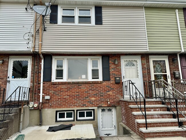 Primary Photo - 27 Griggs Pl