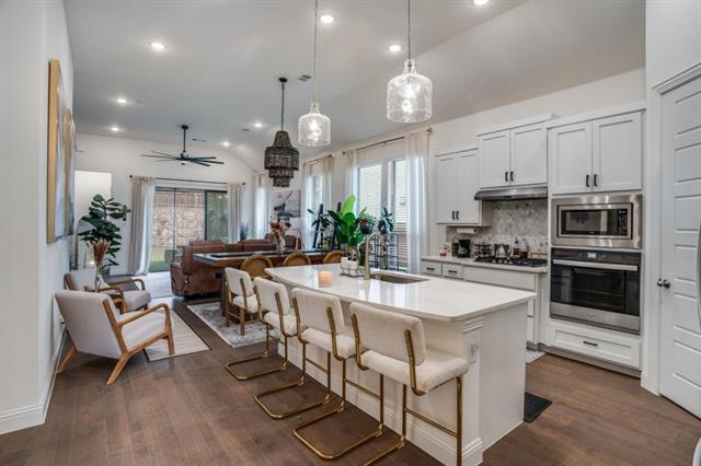Building Photo - 8205 Legacy Trl