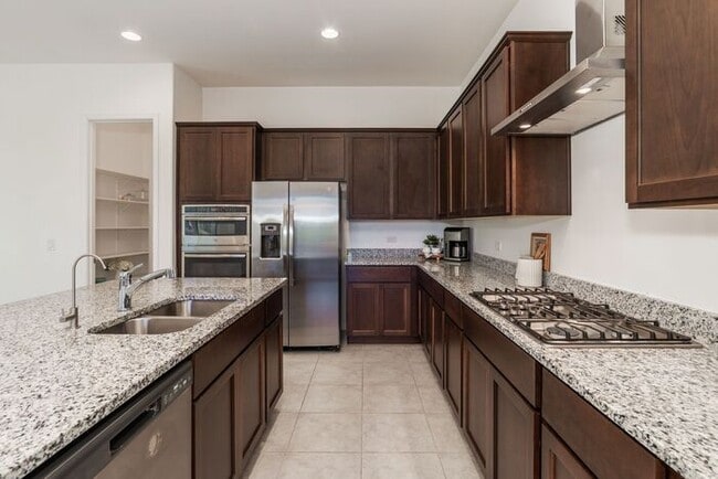 Building Photo - Beautiful home in Gated Dove Mountain Comm...