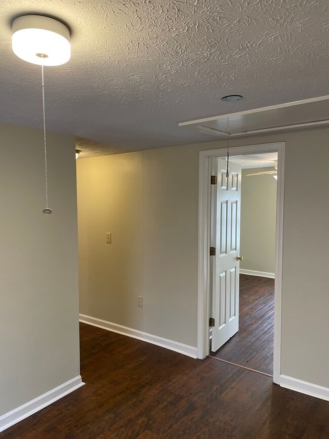 Building Photo - 3/1 House in Kingston $995