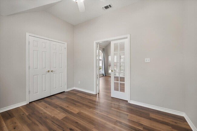 Building Photo - 2313 Ragland Rd