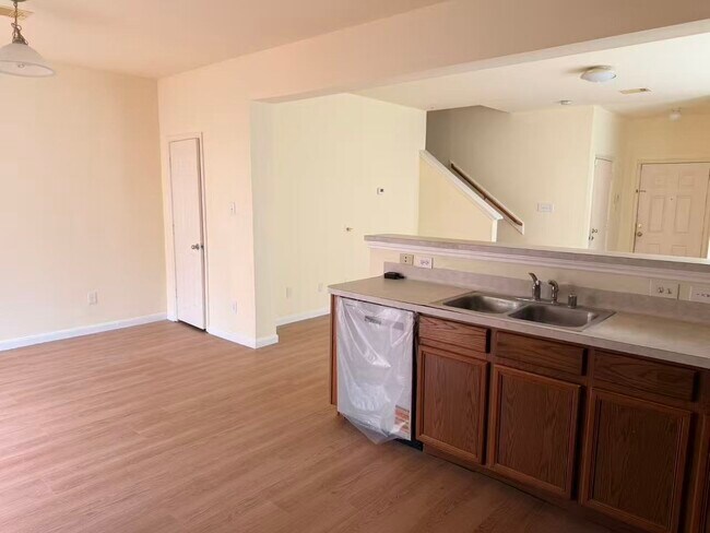 Building Photo - 8006 Singing Sonnet Ln