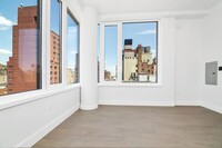 Building Photo - 200 E 23rd St