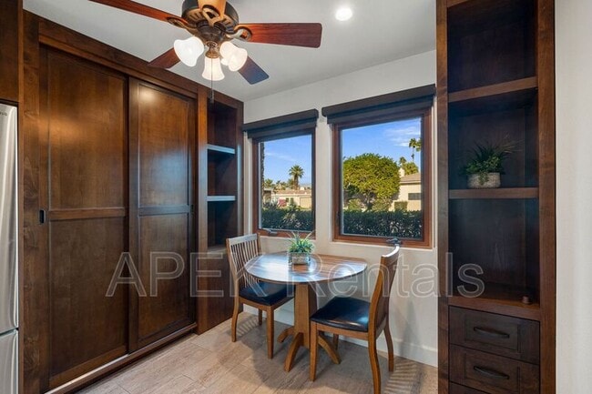 Building Photo - 74939 Vía Lago