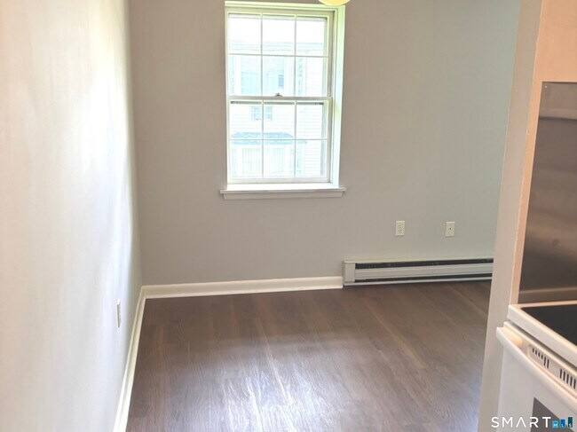Building Photo - 117 Shadow Ln
