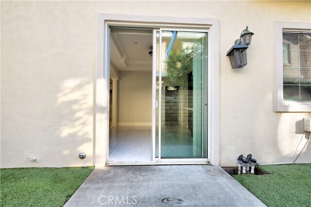 Building Photo - 529 S 5th Ave