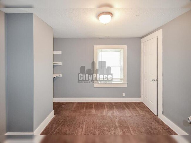 Building Photo - 2516 Columbia Ave