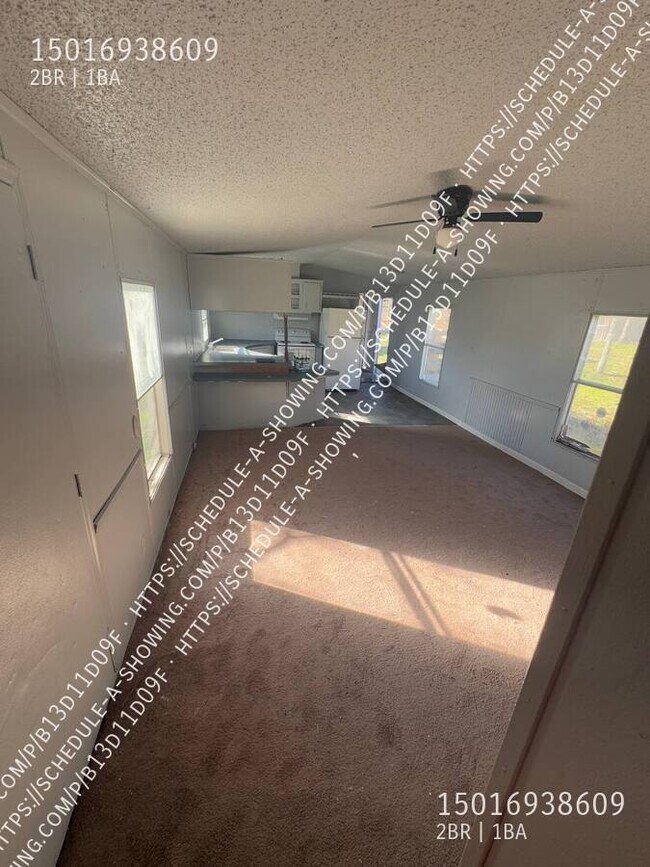 Primary Photo - 132 Wyles Ln