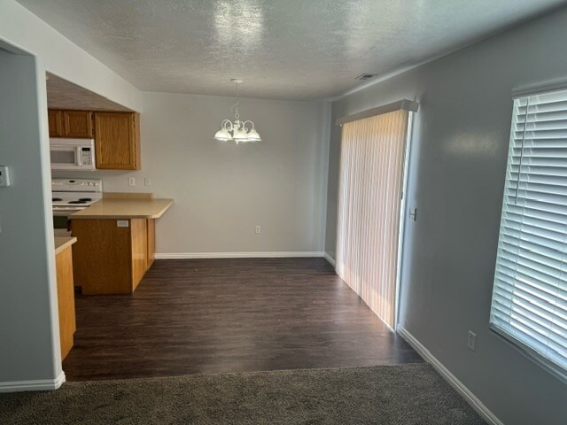 Building Photo - 163 Savannah Ln