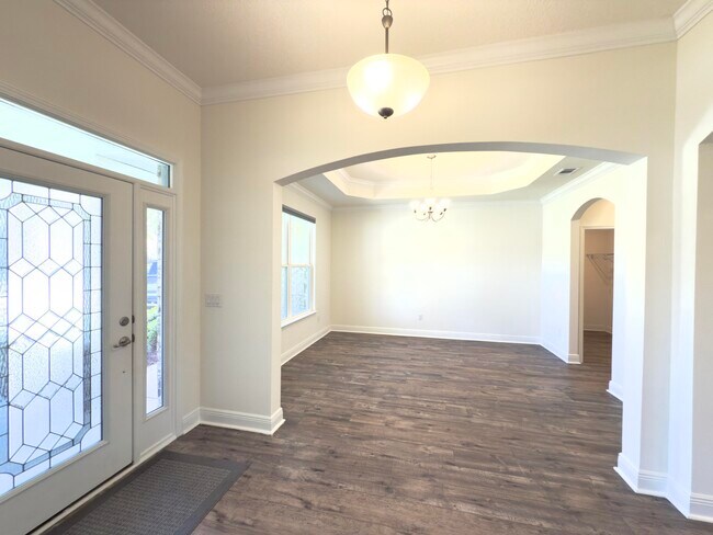 Building Photo - 296 Symphony Way