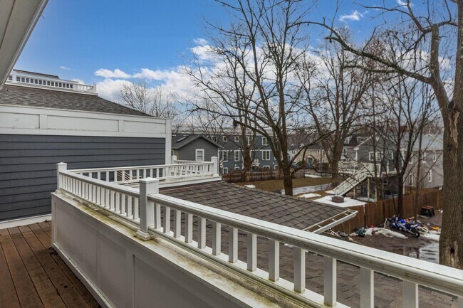 Building Photo - 1 Franklin St