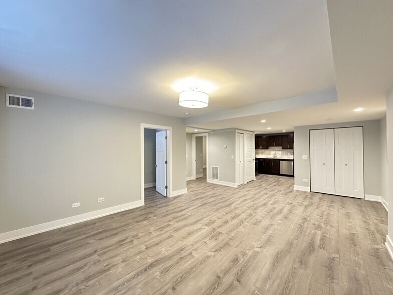 Building Photo - 1139 Maple Ave