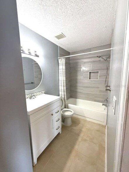 Building Photo - 308 Lake Parsons Green