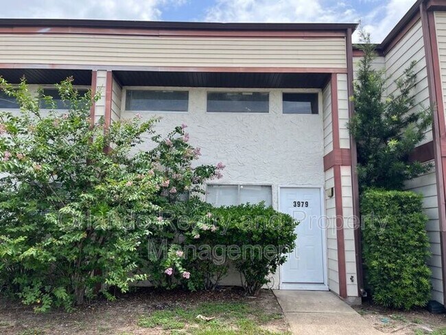 Primary Photo - 3979 Crayrich Cir