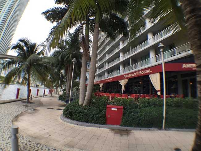 Building Photo - 690 SW 1st Ct