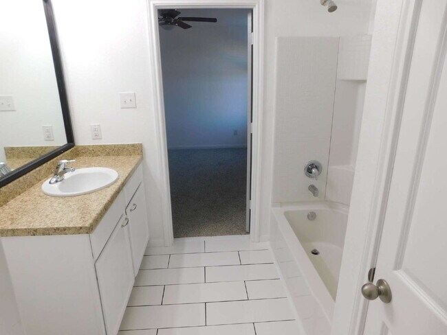 Building Photo - 6131 Southern Vis