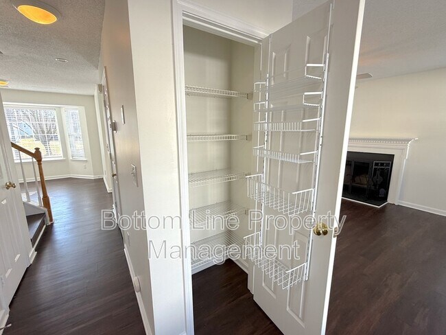 Building Photo - 8821 Cameron Spring Rd