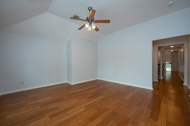 Building Photo - 3238 Enclave Ln