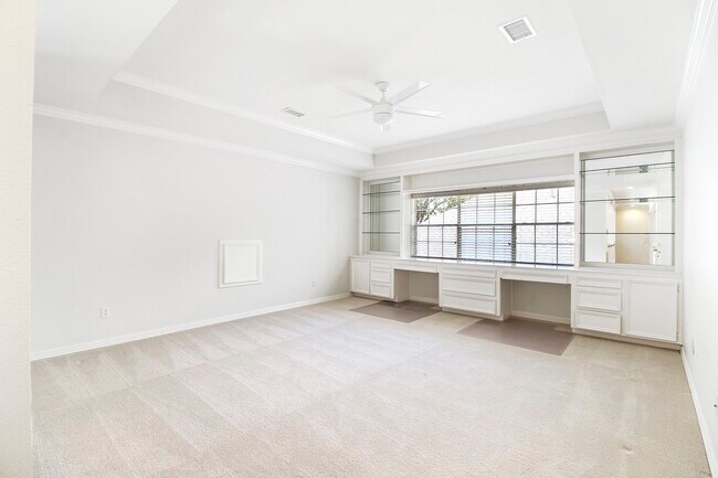 Building Photo - 14127 Swallowfield Dr