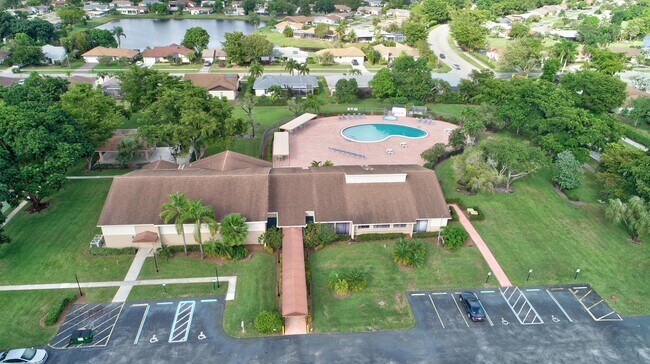 Building Photo - 6347 Country Wood Way