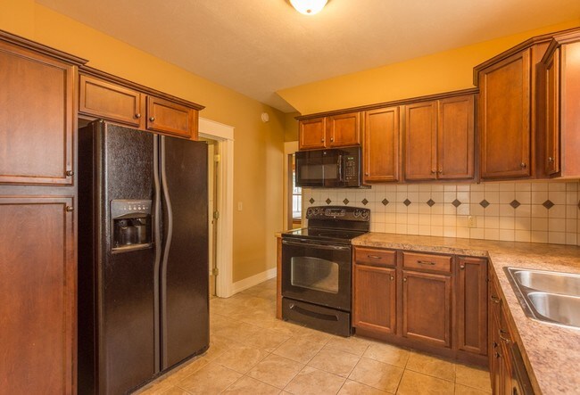 Building Photo - 52 Richards Ave NW