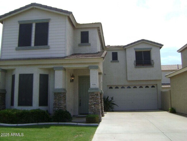 Primary Photo - 5261 E Hilton Ave