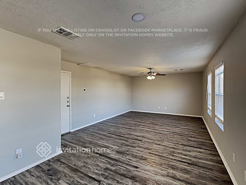 Building Photo - 7914 Modesto Dr