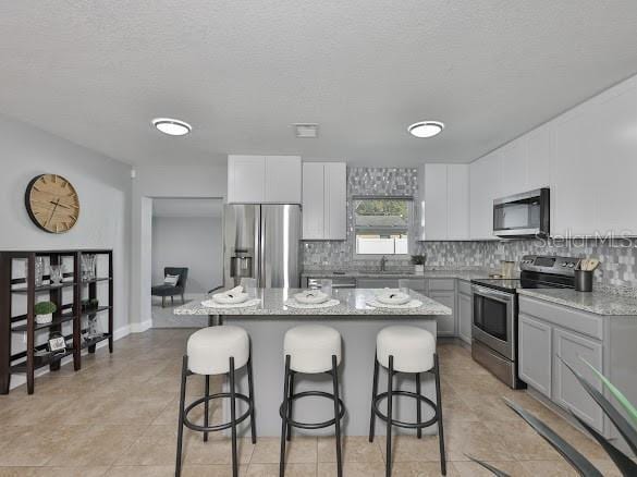 Building Photo - 6206 S Adelia Ave