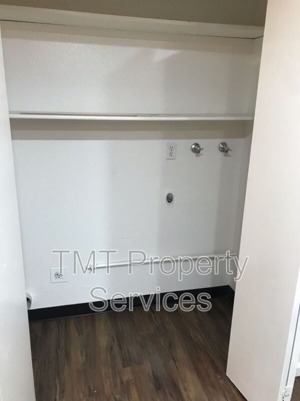 Building Photo - 6803 Trovita Way